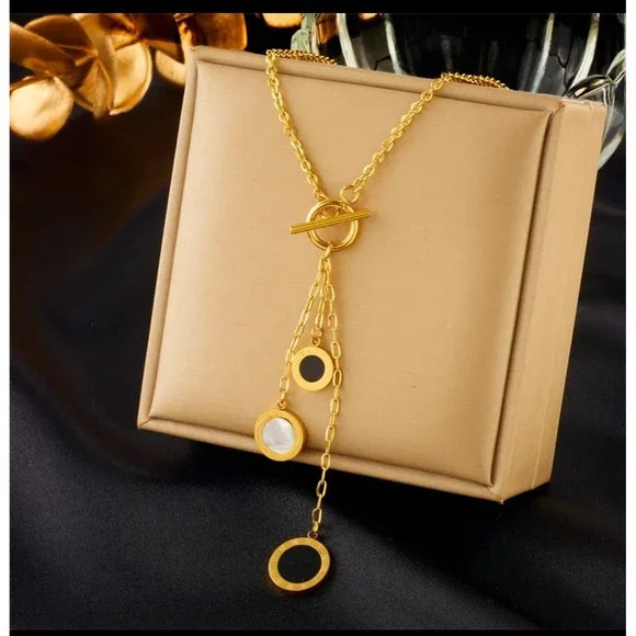 Black and white necklace 18K‎ Solid Yellow Gold plated